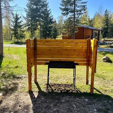 Marika Puhkekuela - Metsanurga Oeoemaja "Shared Bathroom" Nova Eksteriør bilde