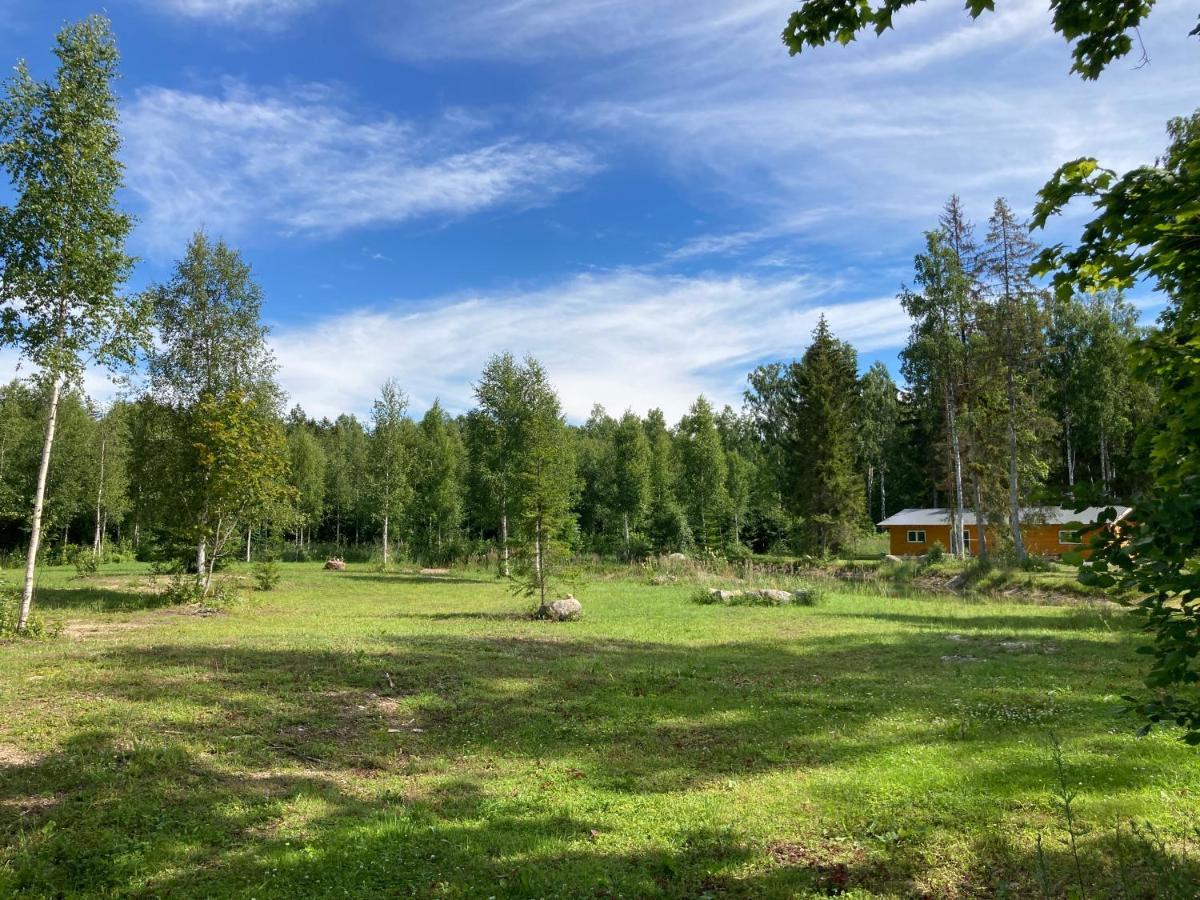 Marika Puhkekuela - Metsanurga Oeoemaja "Shared Bathroom" Nova Eksteriør bilde